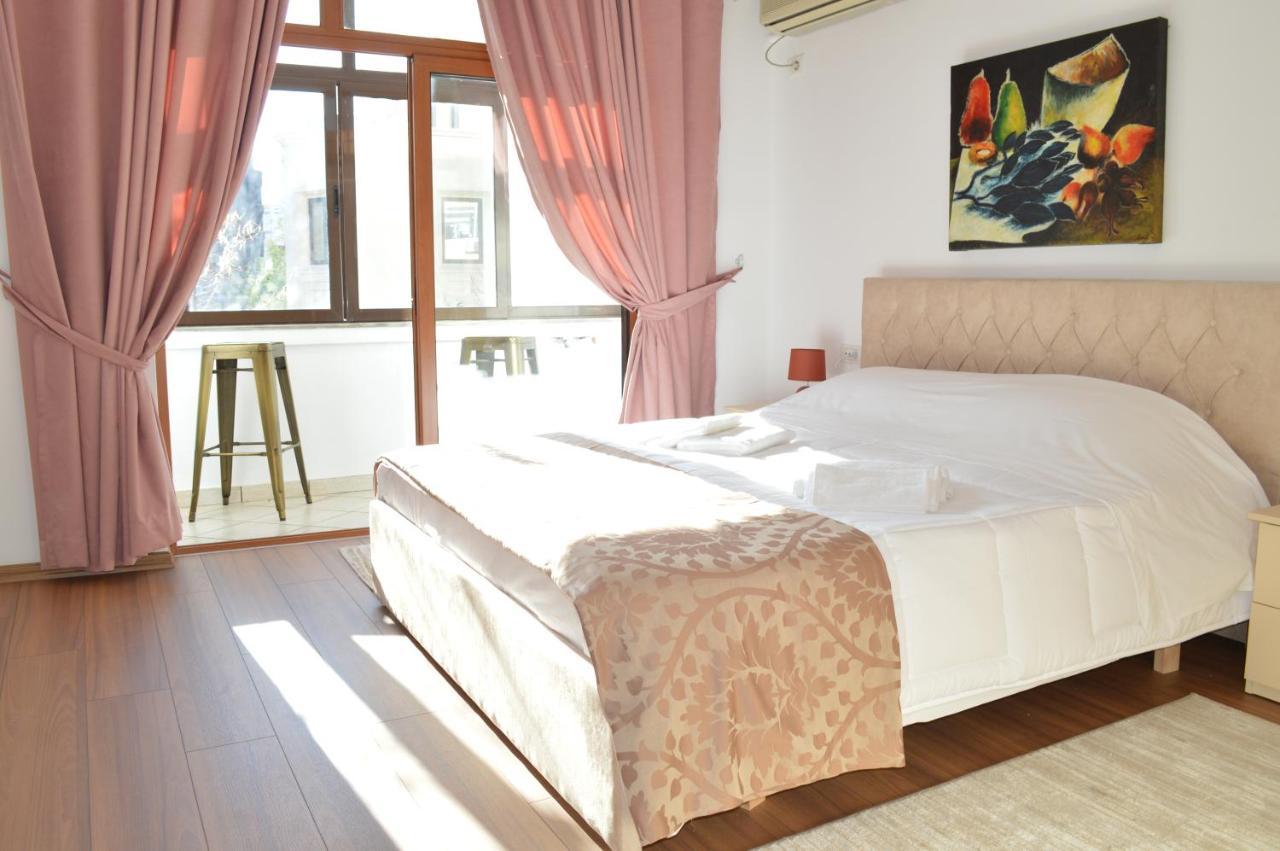 Rh Center Apartman *