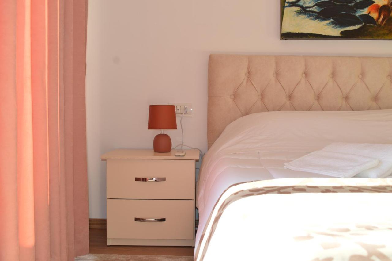 Rh Center Apartman *
